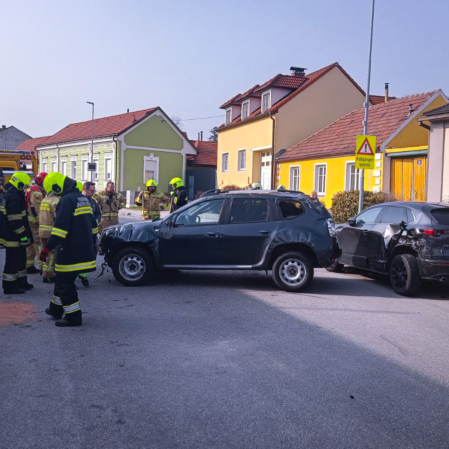 Neuerlicher Verkehrsunfall (T2) in Großebersdorf