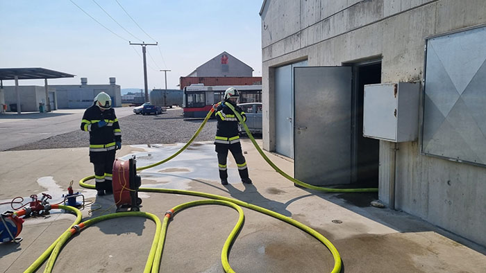 Übung im Brandhaus des FSZ Tulln