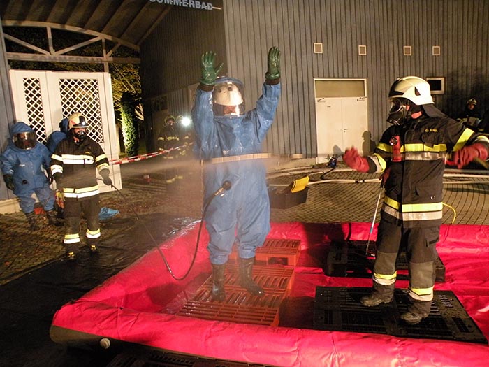 Übung der Schadstoffgruppe in Wolkersdorf